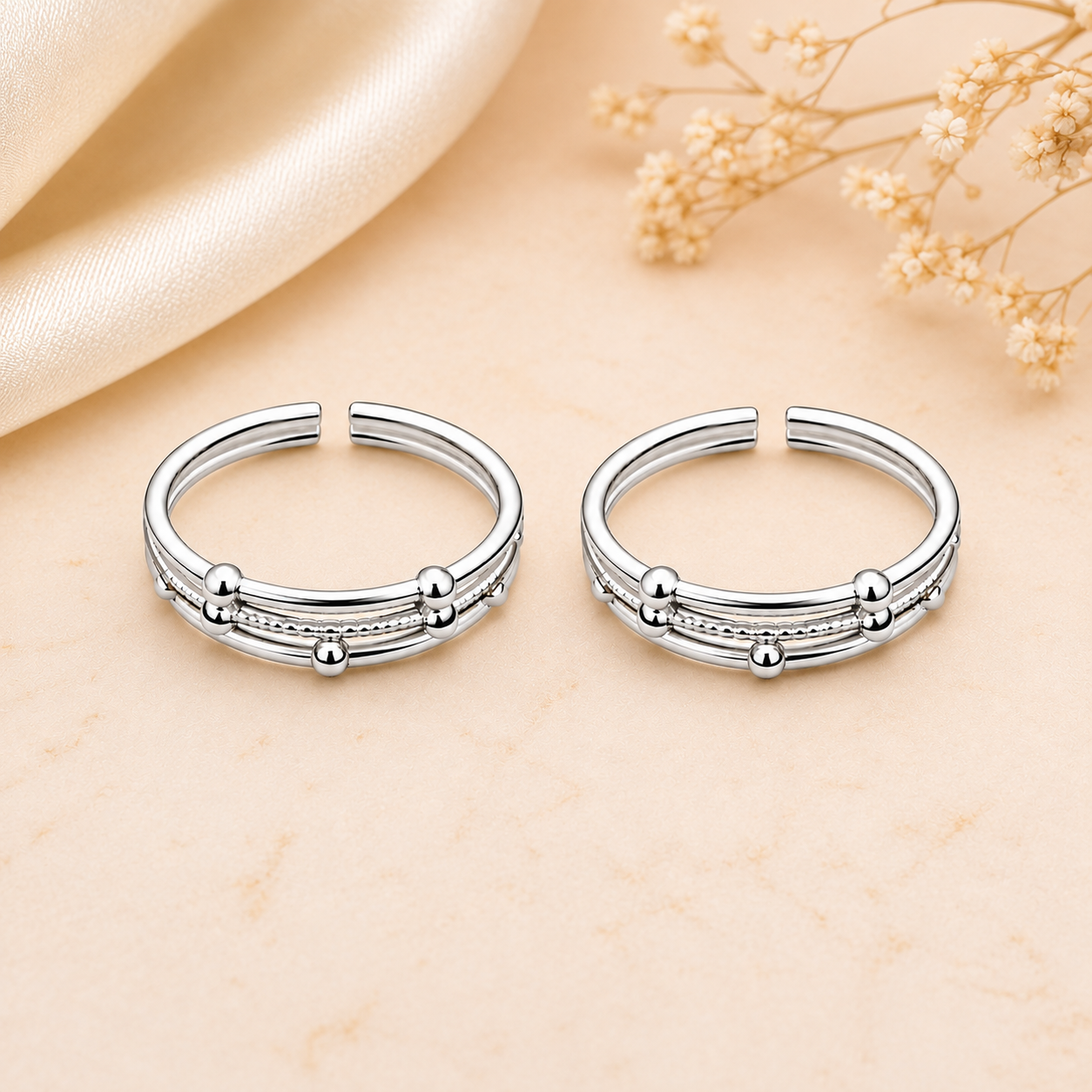 Nakuda Jewellers Elegant Multi-Line Silver Toe Rings - Image 3