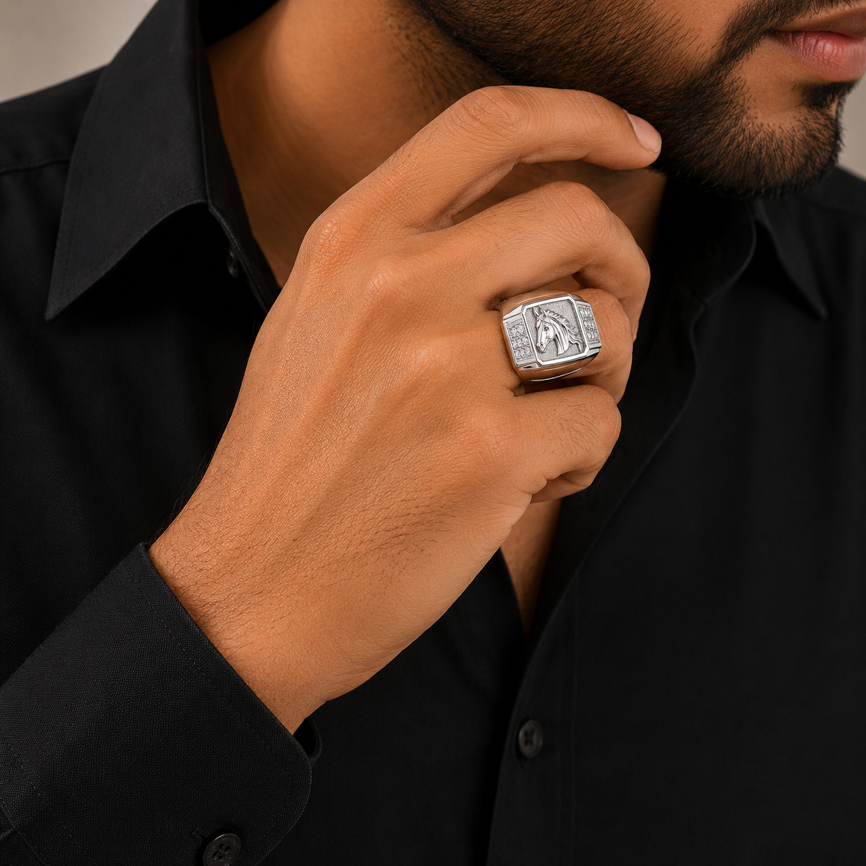 Royal Horse Motif Designer Silver Men's Ring with CZ Accents - Image 4